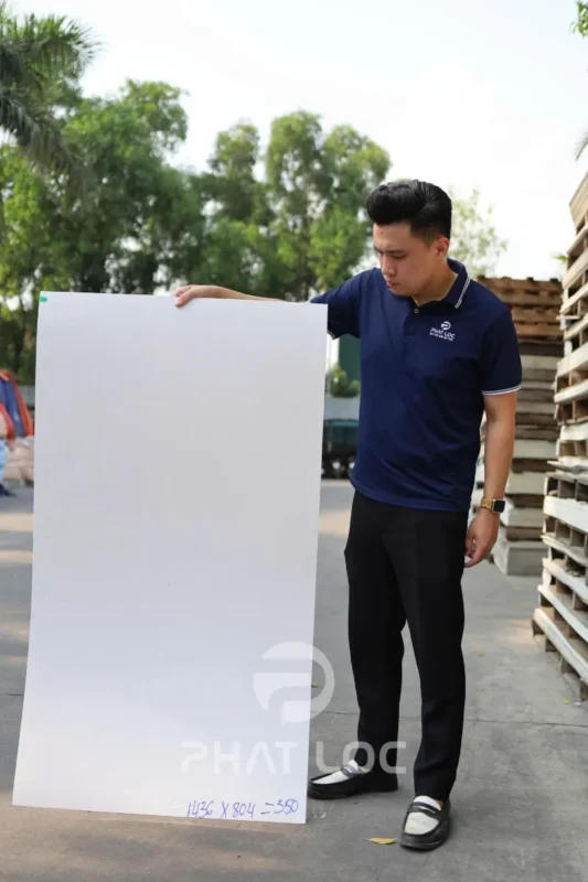 Giá Tấm PP 1mm 10/2026 Mới Nhất: Thiết Kế & Ưu Đãi 30% 4 Mua Giá Tấm PP 1mm 10/2026 Tại Phát Lộc Có Lợi Ích Gì?